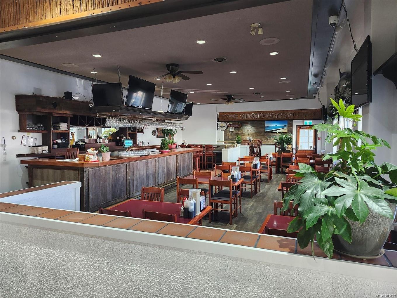 9819 Fifth St, Sidney, BC