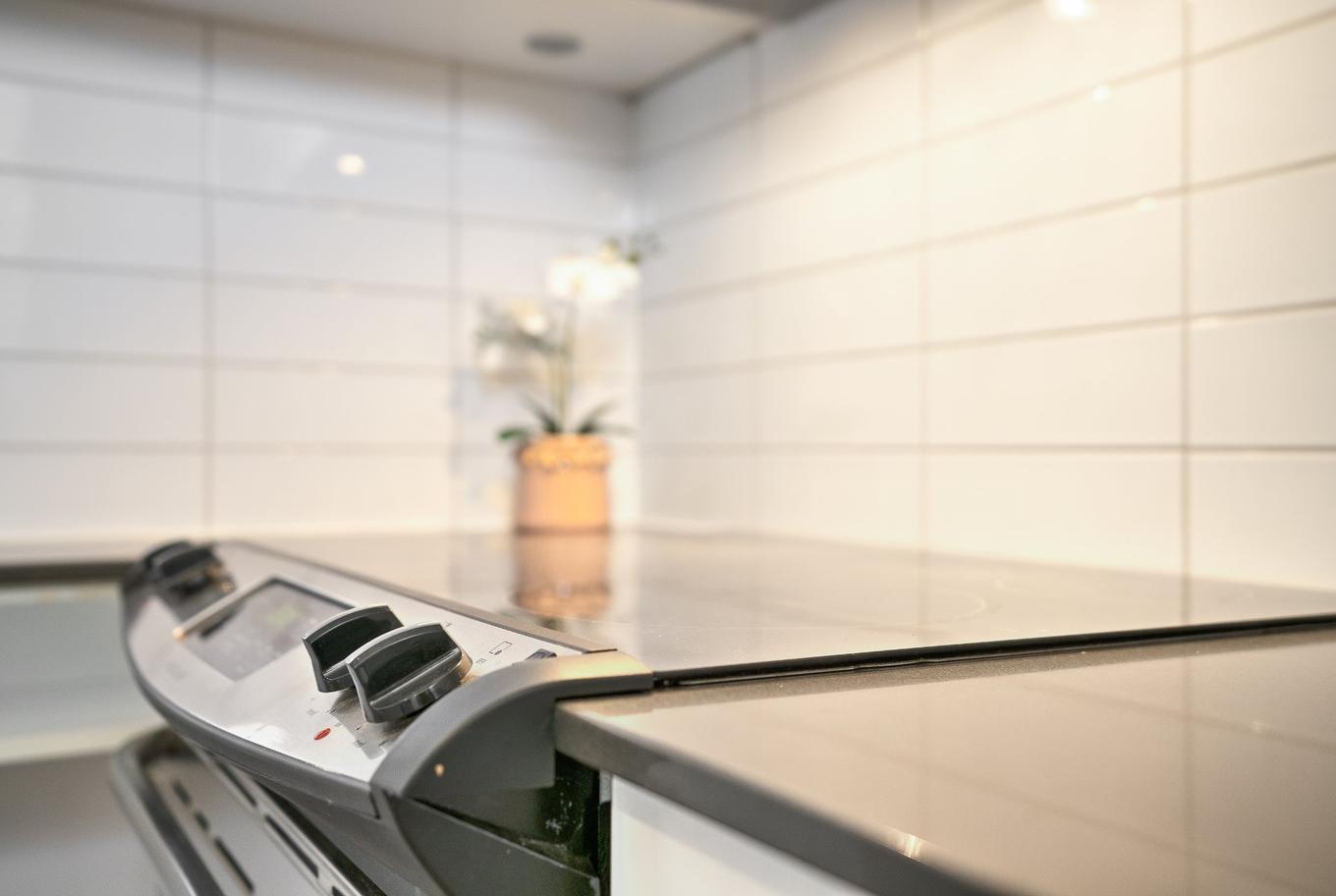 Kitchen - 950-1414 Rue Chomedey, Montréal (Ville-Marie), QC - Indoor