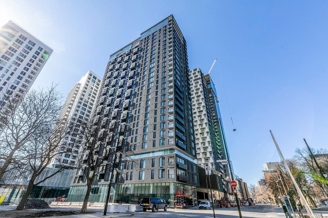 Façade - 1104-2300 Rue Tupper, Montréal (Ville-Marie), QC - Outdoor With Facade