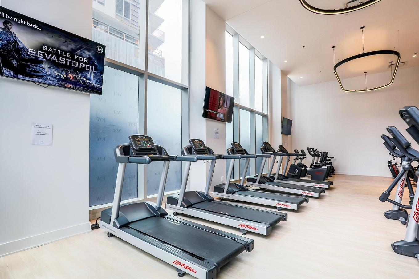 Salle d'exercice - 1104-2300 Rue Tupper, Montréal (Ville-Marie), QC - Indoor Photo Showing Gym Room