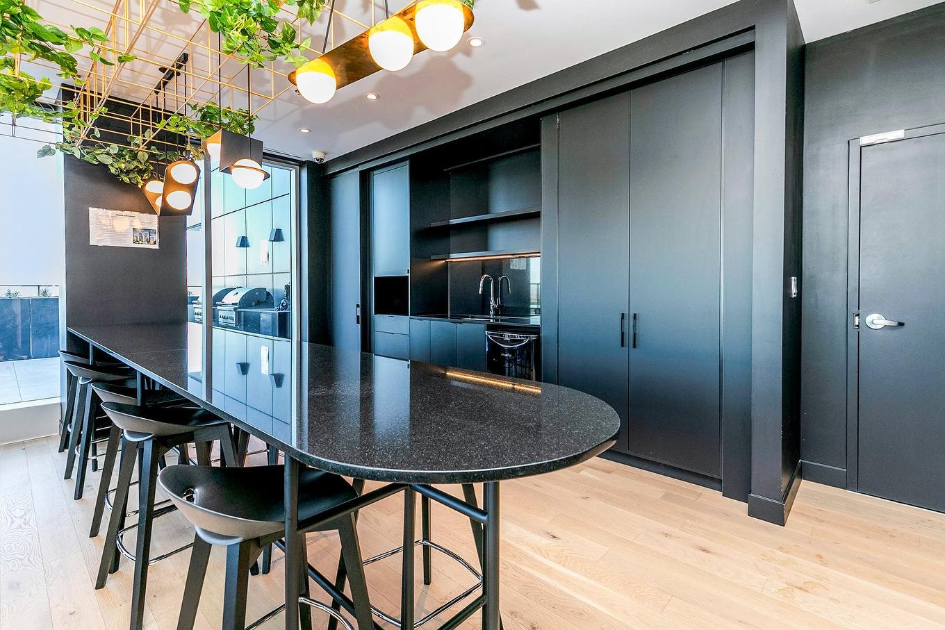 Cafétéria - 1104-2300 Rue Tupper, Montréal (Ville-Marie), QC - Indoor Photo Showing Other Room