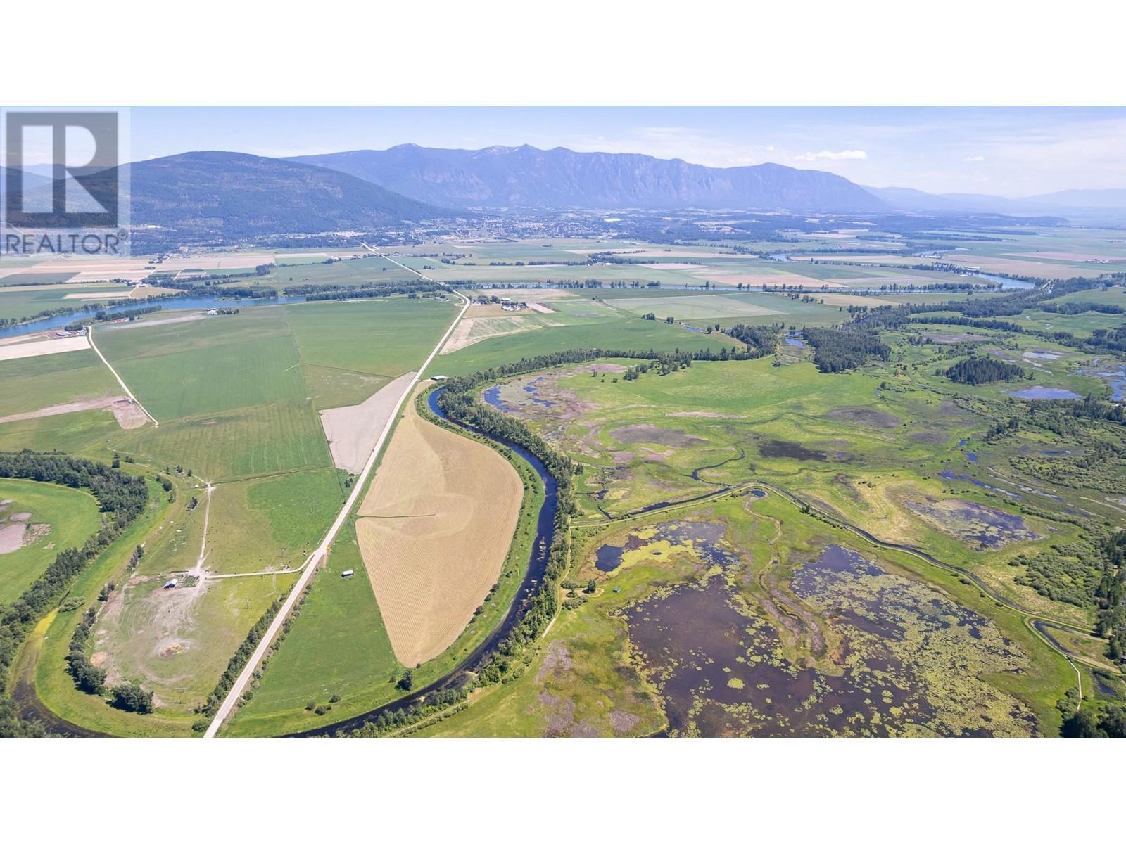 1680 Nicks Island N Road, Creston, BC