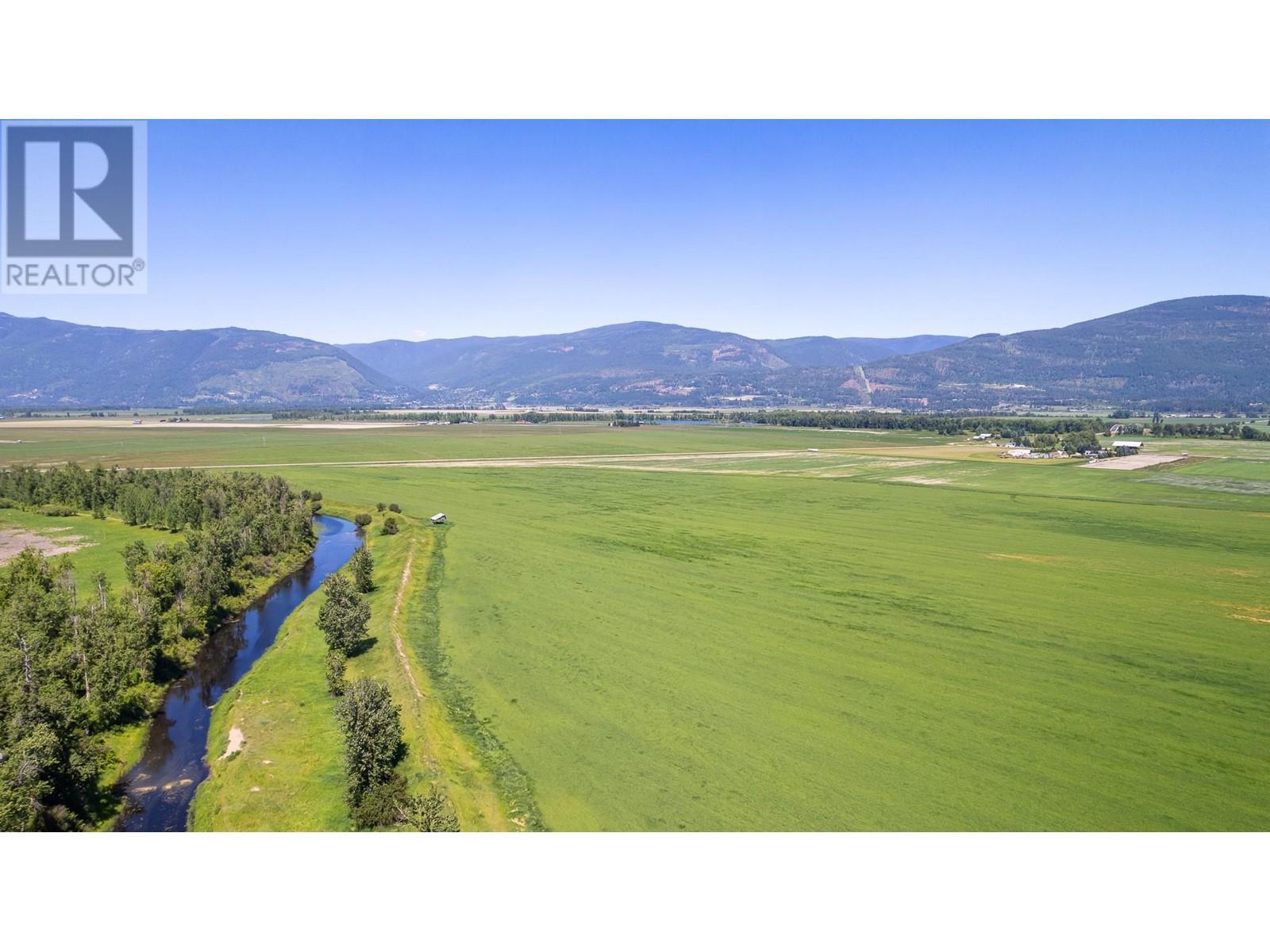 1680 Nicks Island N Road, Creston, BC