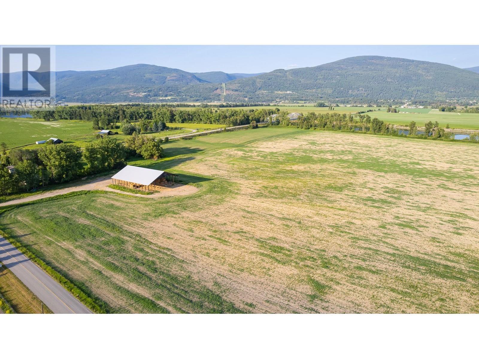 1680 Nicks Island N Road, Creston, BC