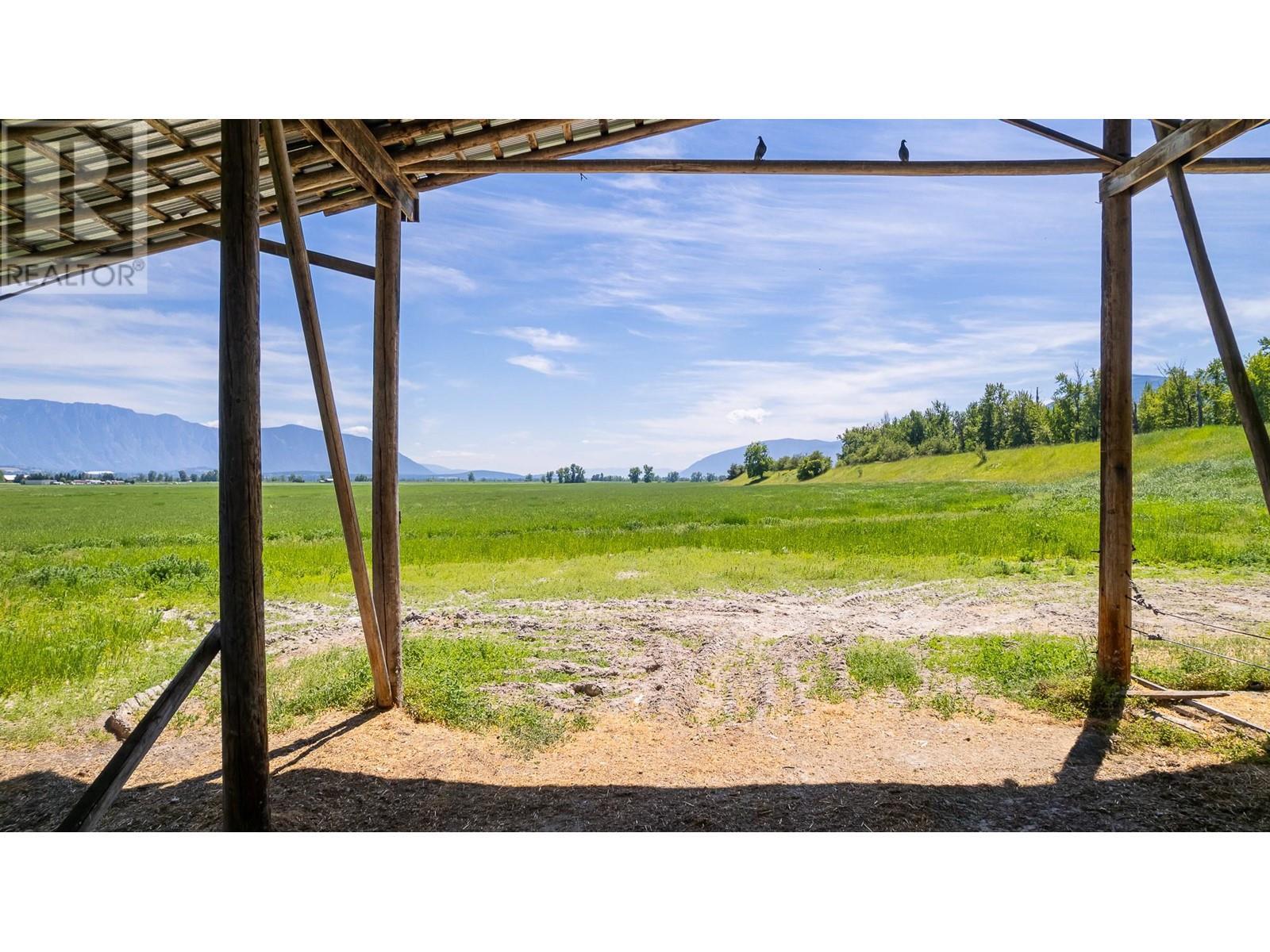 1680 Nicks Island N Road, Creston, BC