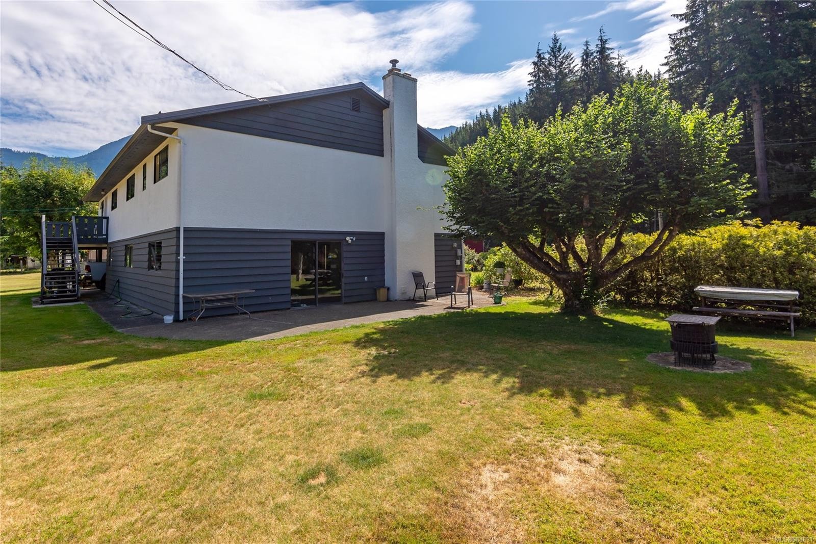 1301 Sayward Rd, Sayward, BC