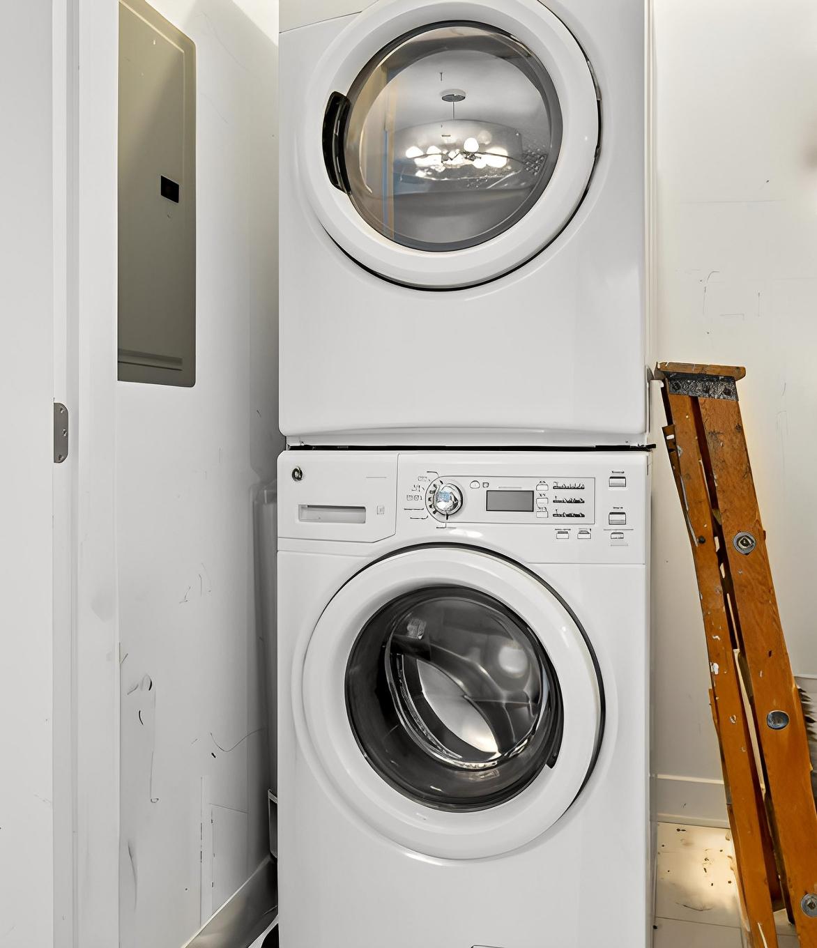 Laundry room - 1-2195 Rue Leclaire, Montréal (Mercier/Hochelaga-Maisonneuve), QC - Indoor Photo Showing Laundry Room