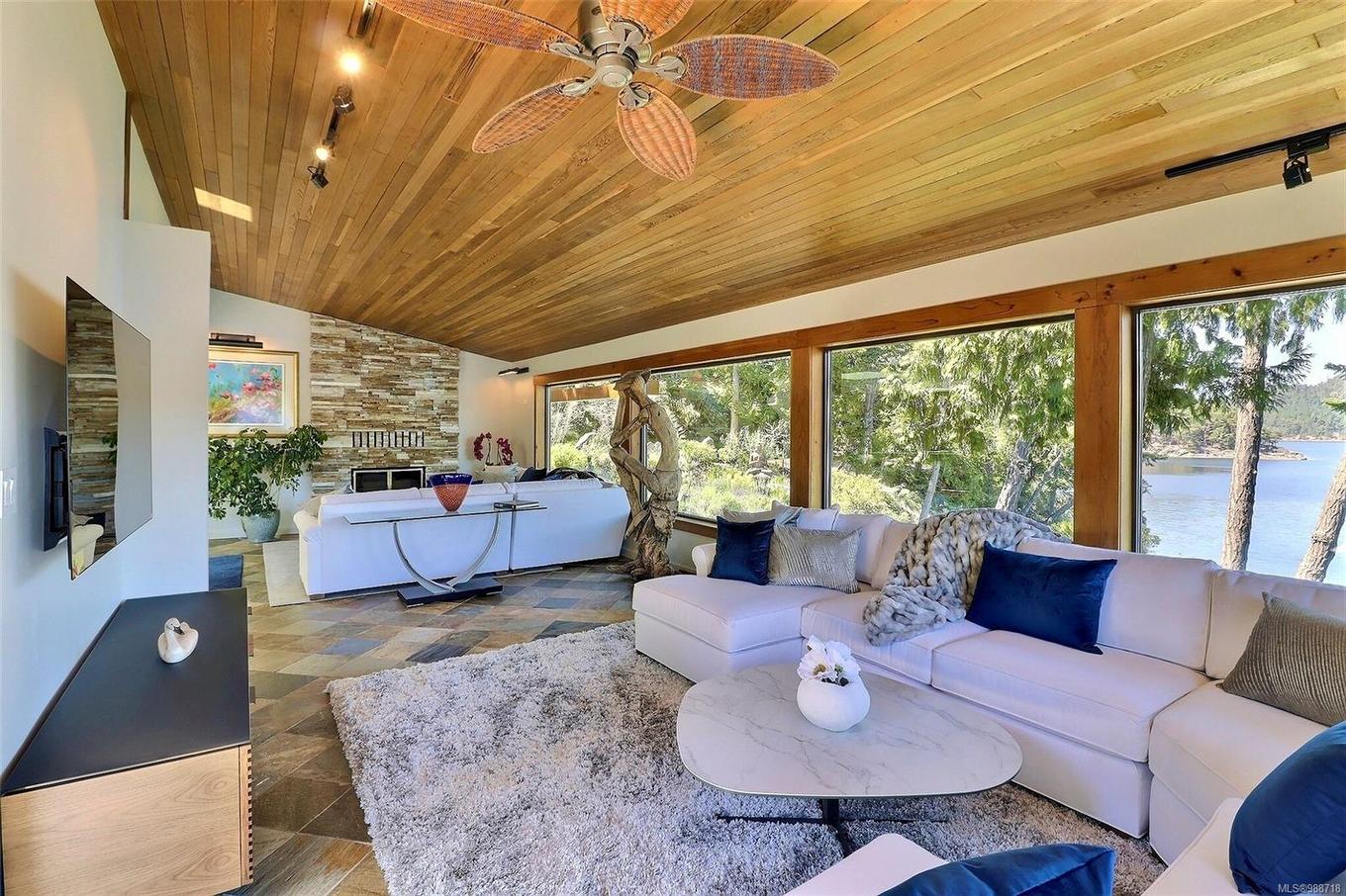 7909 Bedwell Dr, Pender Island, BC