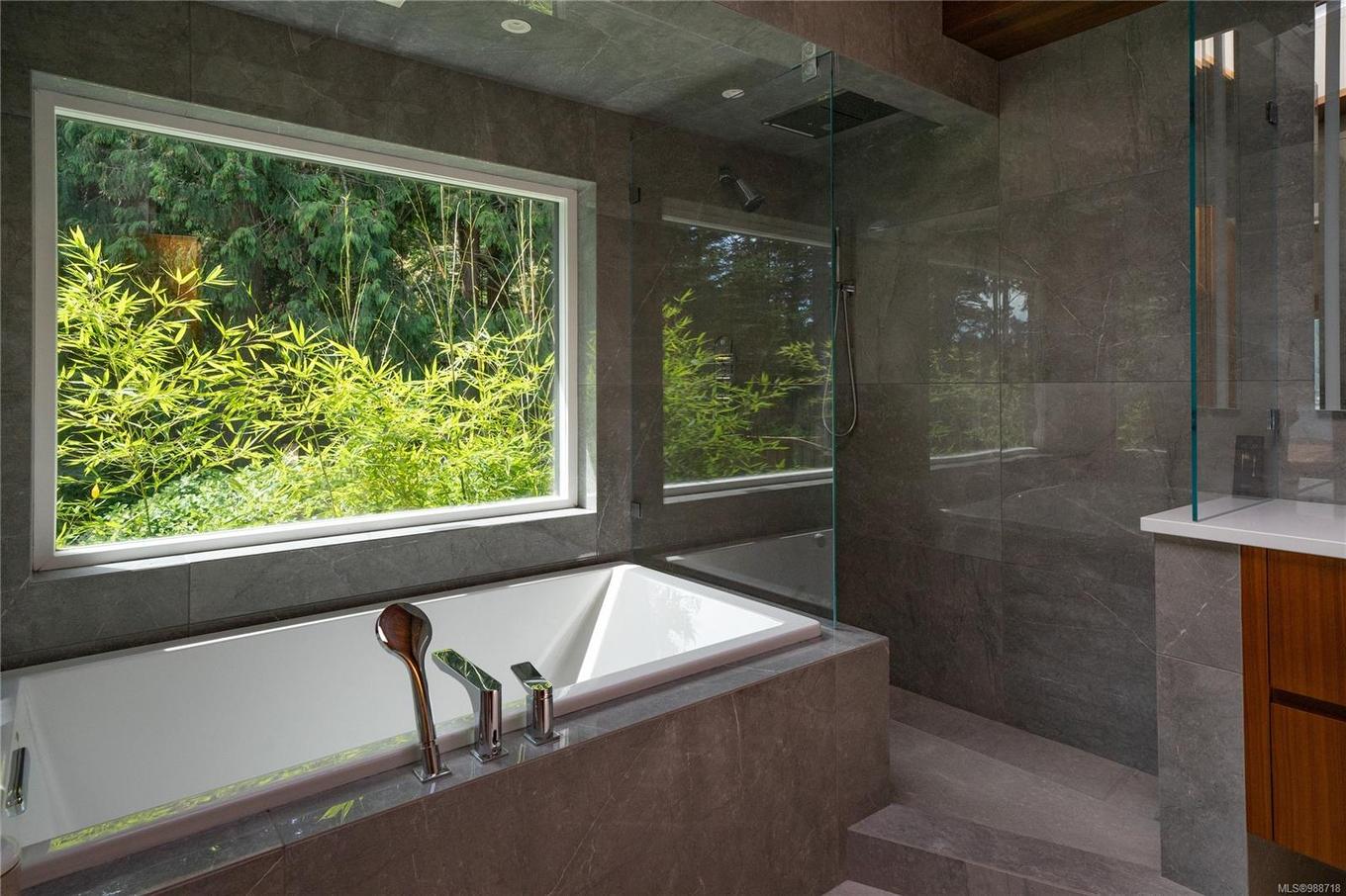 7909 Bedwell Dr, Pender Island, BC