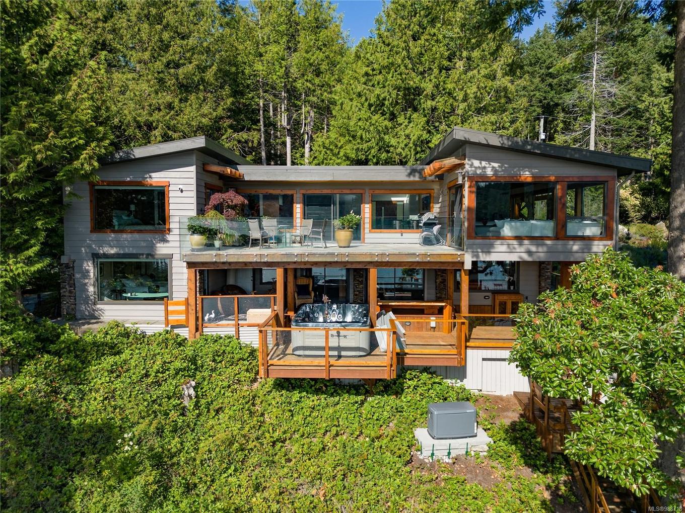 7909 Bedwell Dr, Pender Island, BC