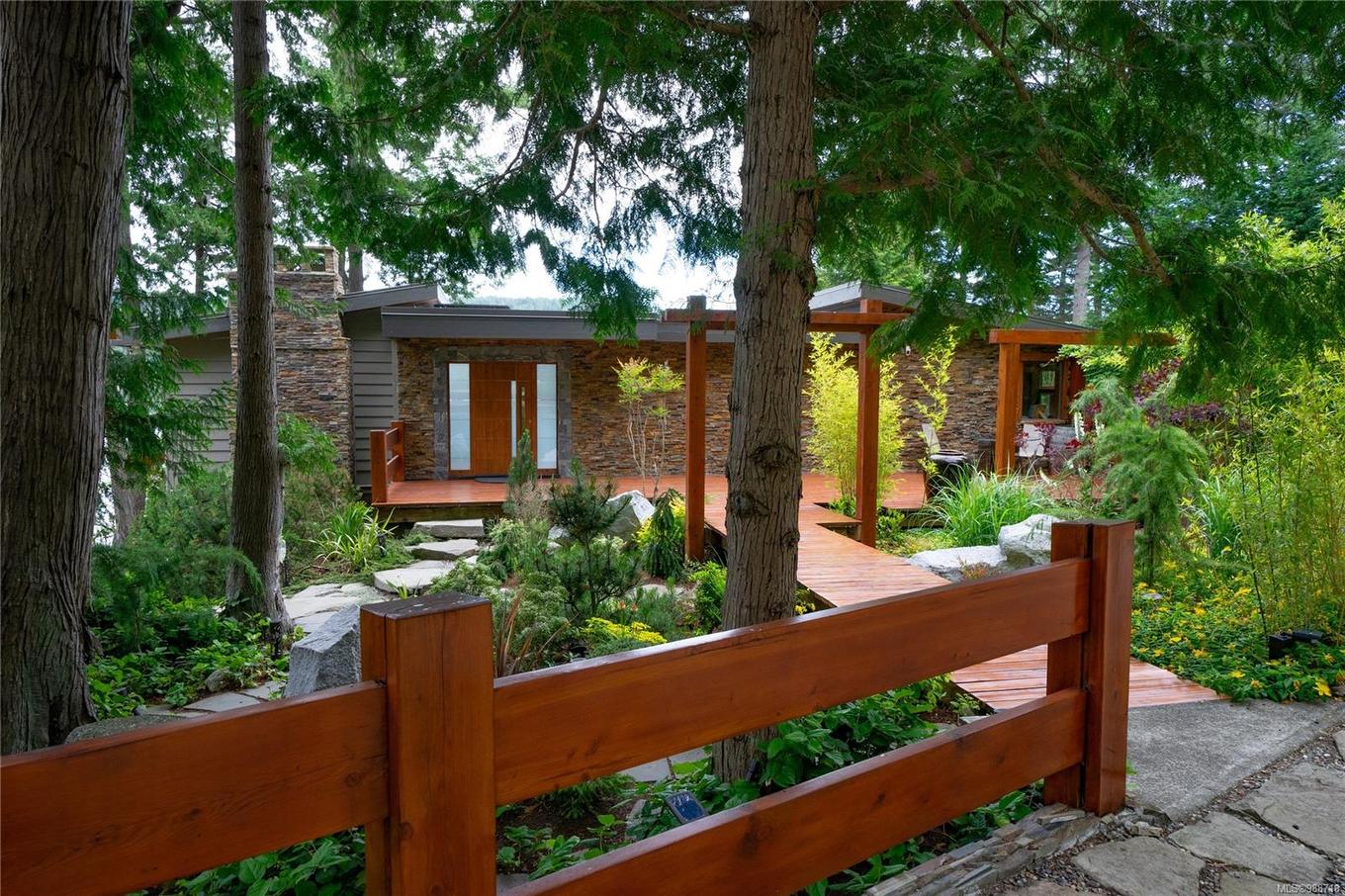 7909 Bedwell Dr, Pender Island, BC