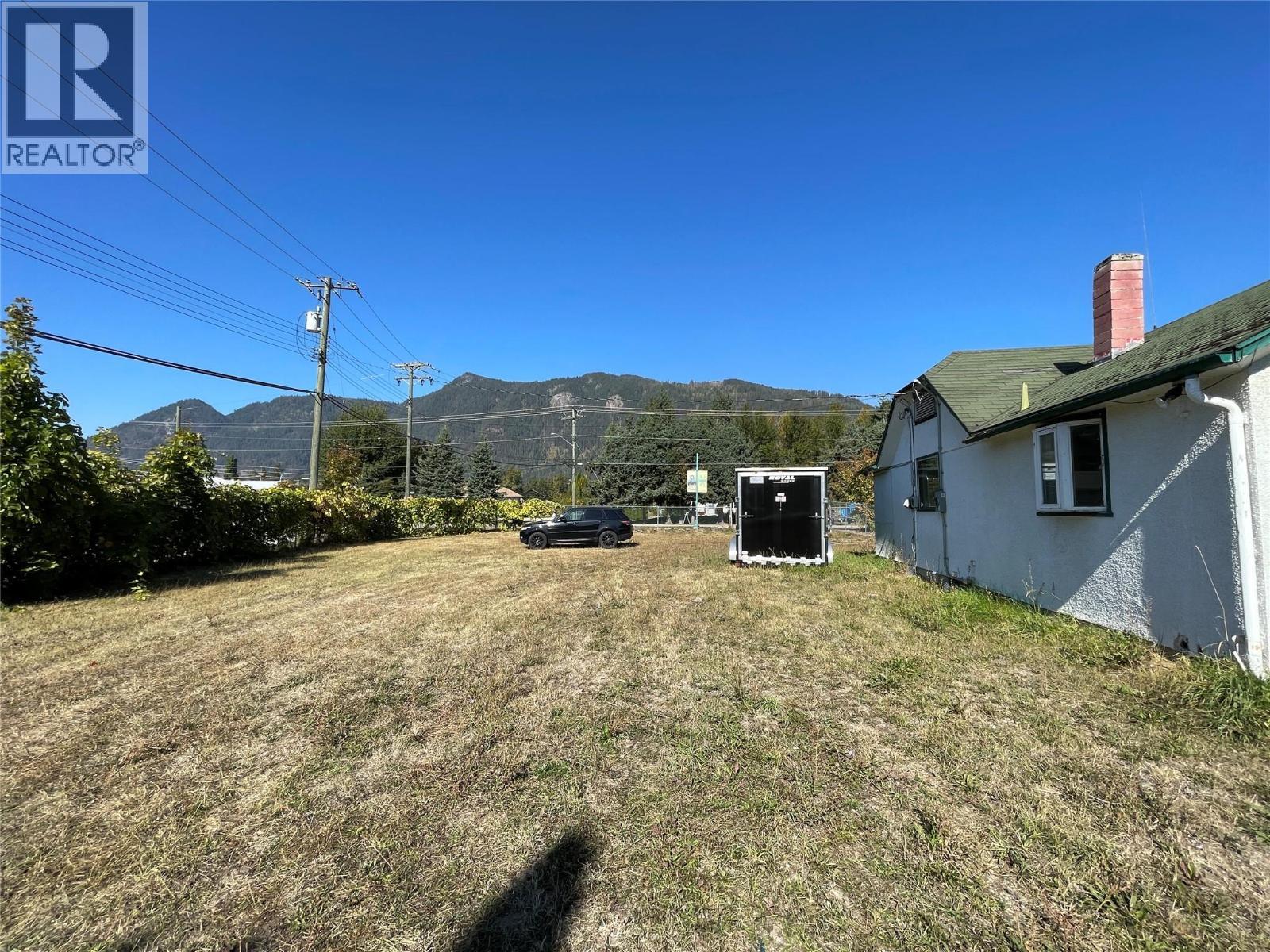 401 Finlayson Street, Sicamous, BC - Outdoor