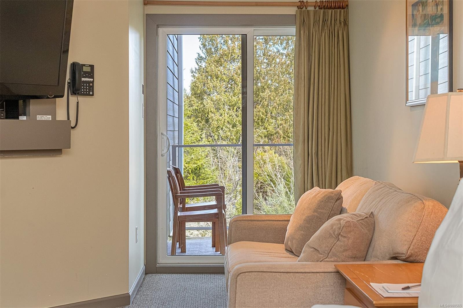 721-1600 Stroulger Rd, Nanoose Bay, BC - Indoor