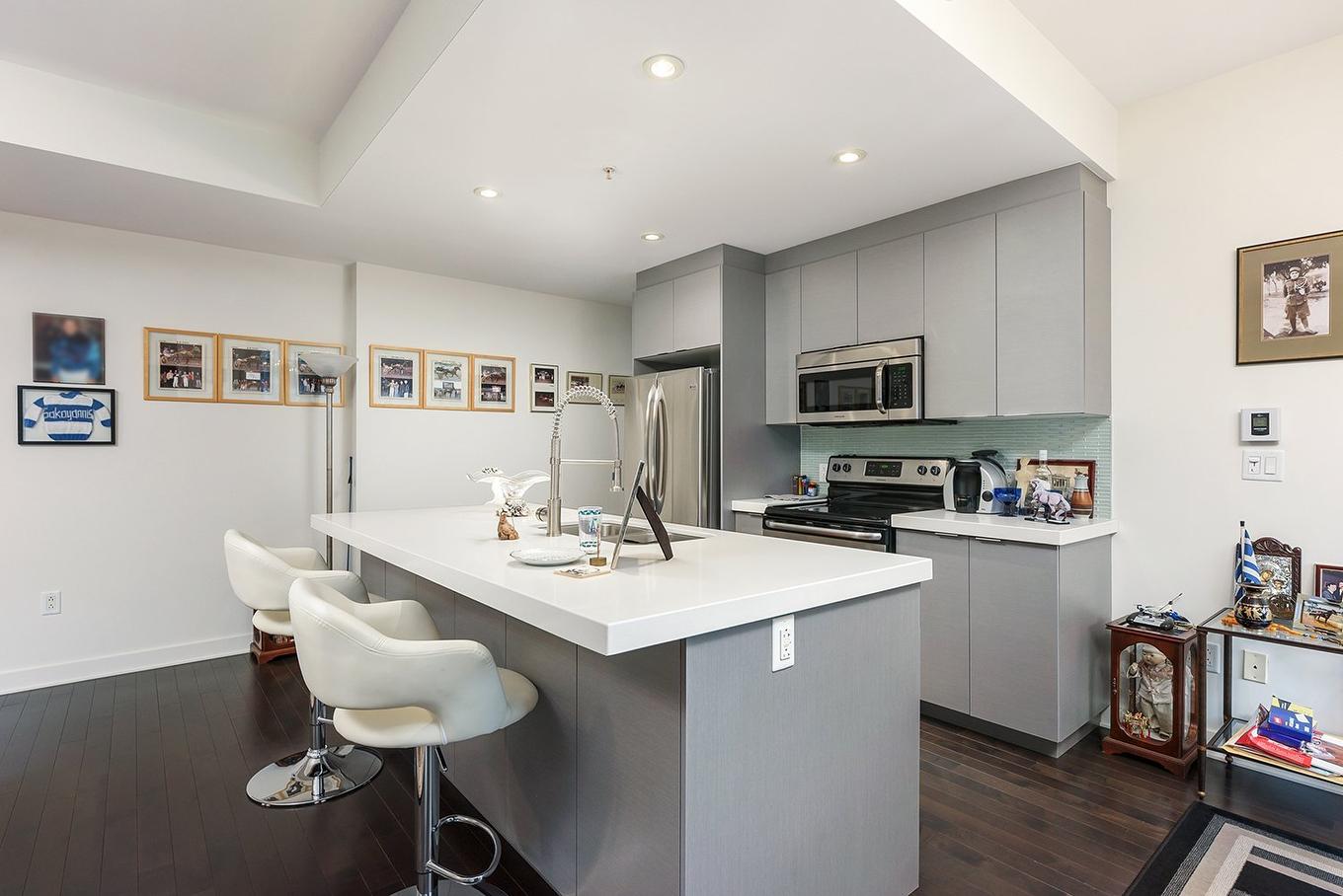 Cuisine - 605-7501 Av. Mountain Sights, Montréal (Côte-Des-Neiges/Notre-Dame-De-Grâce), QC - Indoor Photo Showing Kitchen