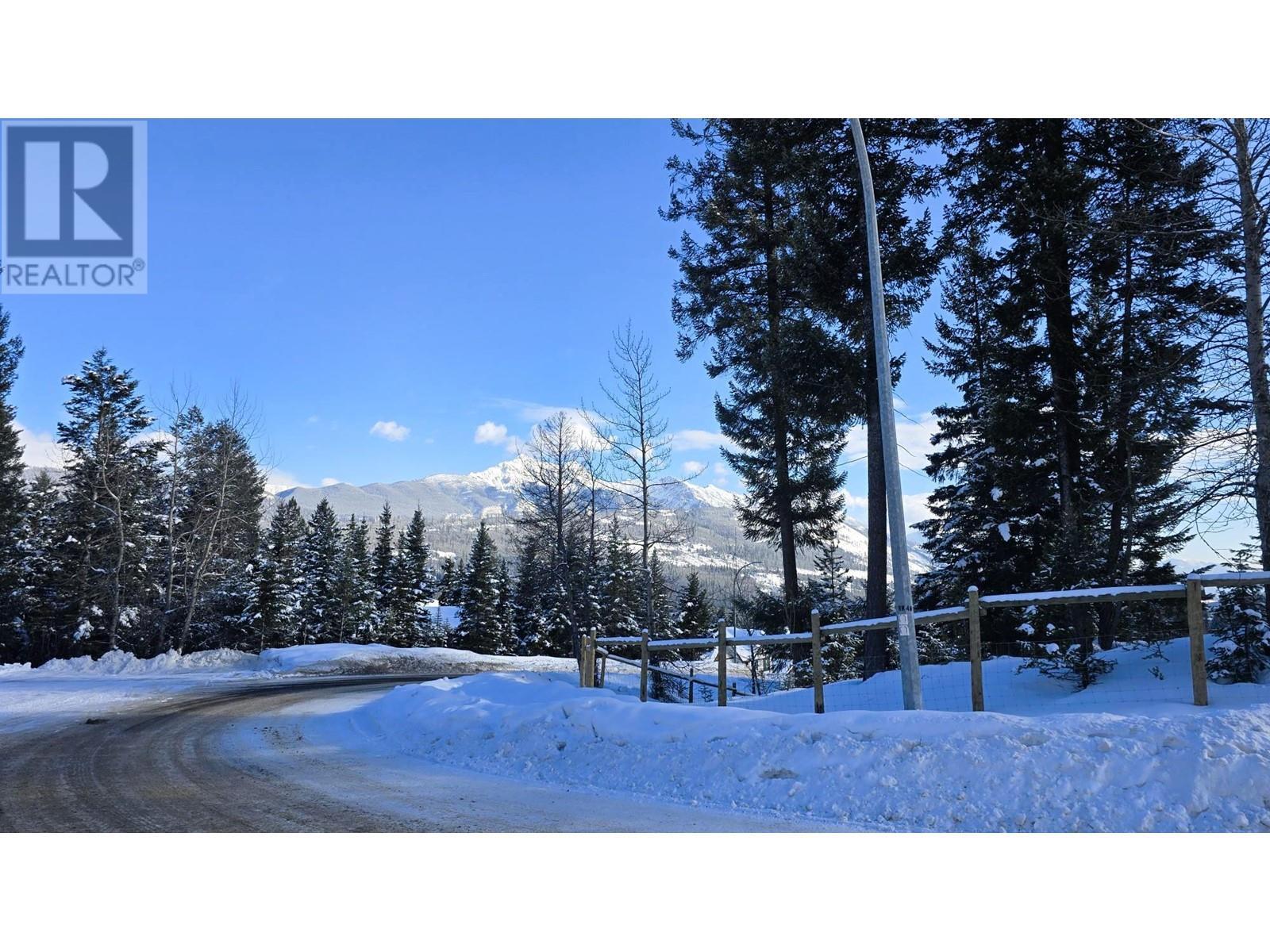 754 Balmer Crescent, Elkford, BC