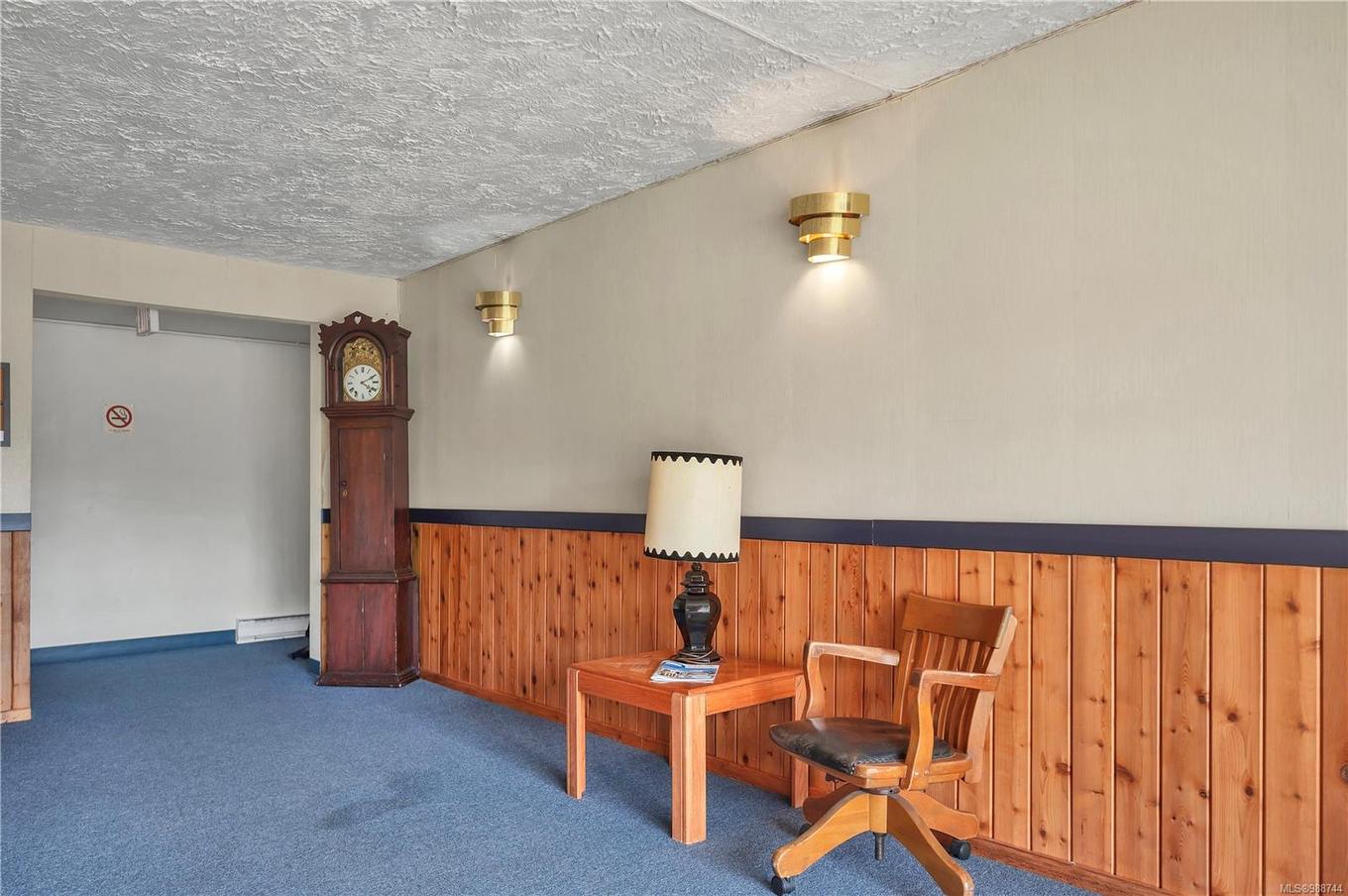 205-611 Macmillan Dr, Sayward, BC - Indoor Photo Showing Other Room