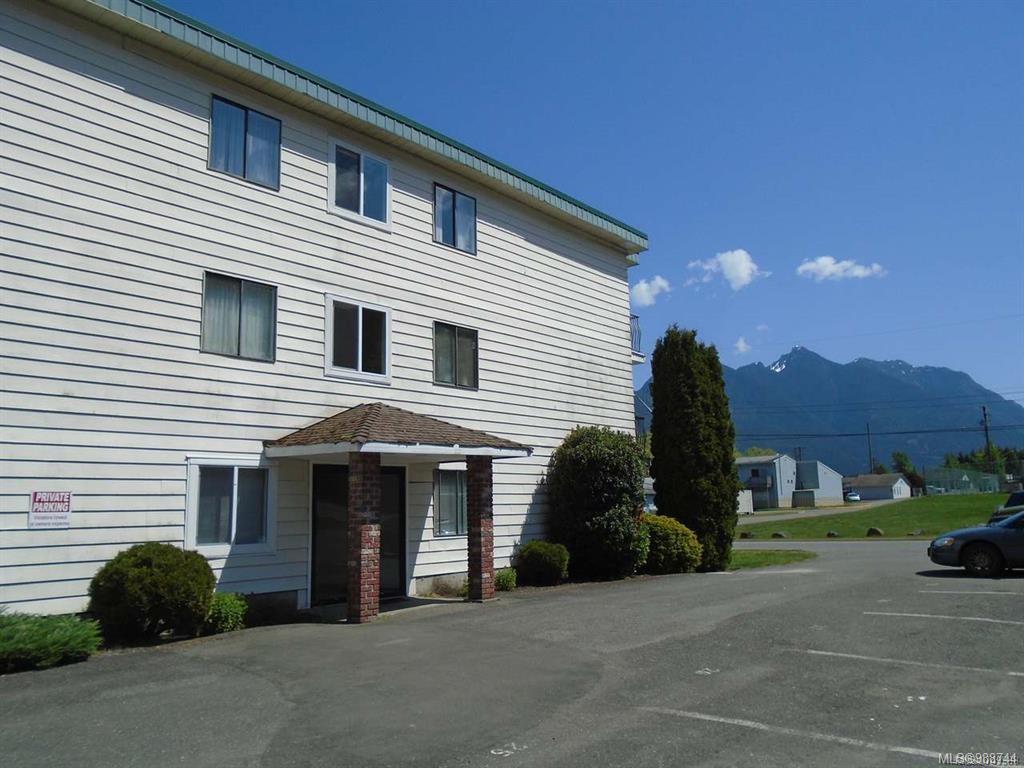 205-611 Macmillan Dr, Sayward, BC - Outdoor