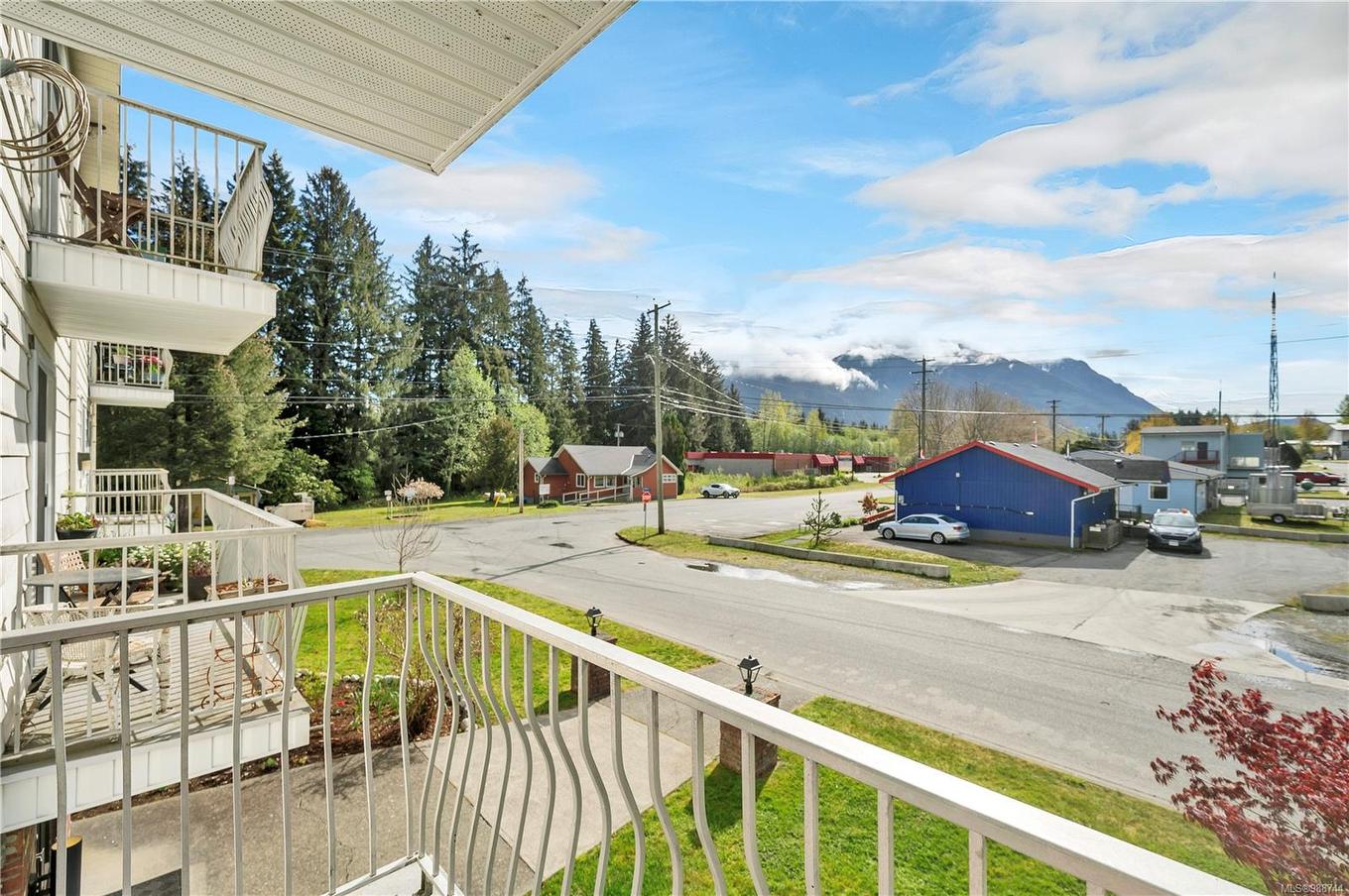 205-611 Macmillan Dr, Sayward, BC - Outdoor With Balcony With View