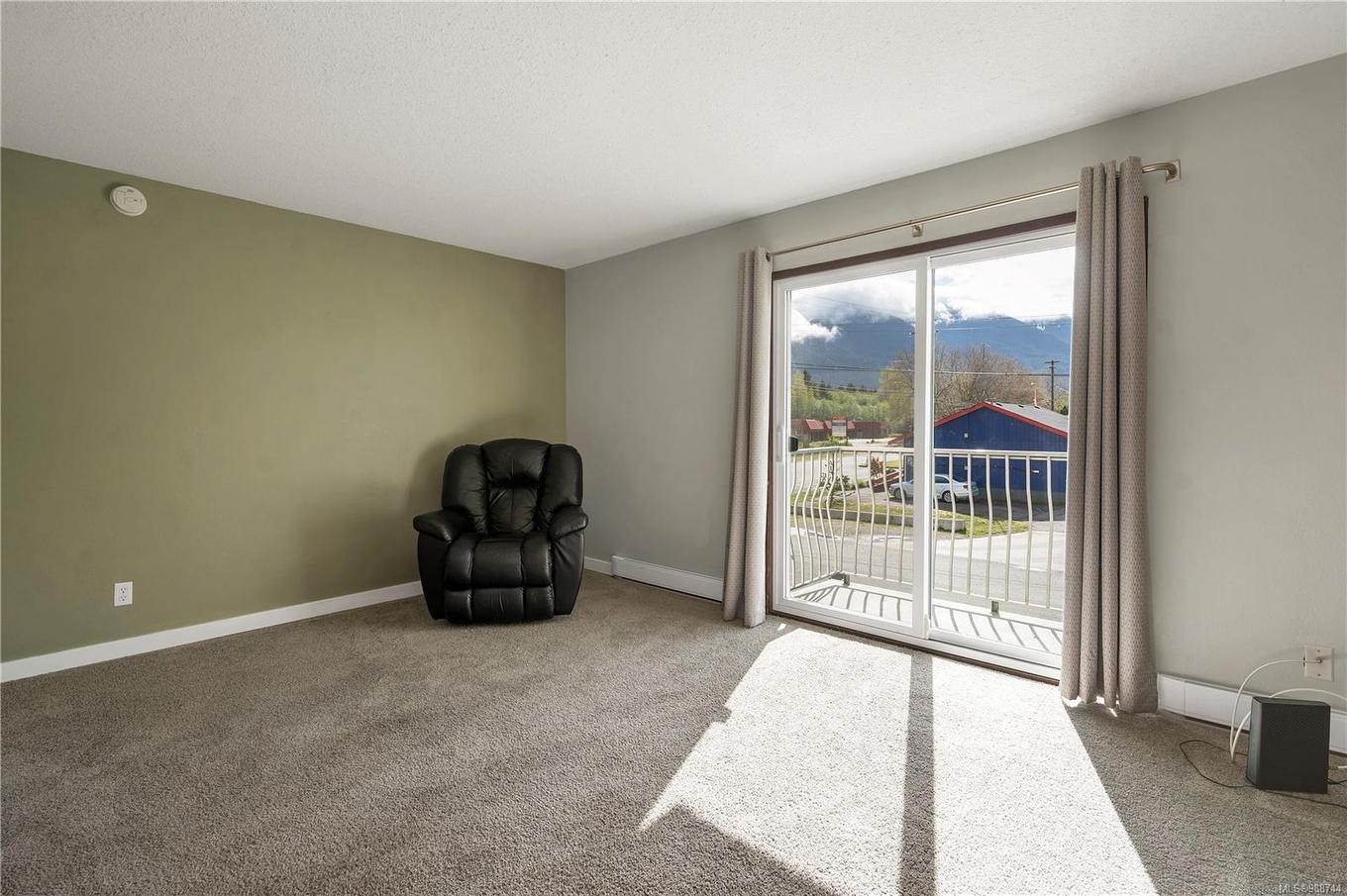 205-611 Macmillan Dr, Sayward, BC - Indoor