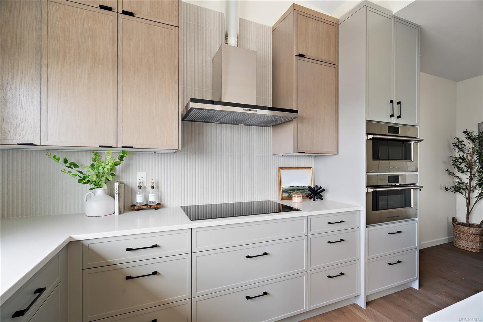 Bph1-1102 Esquimalt Rd, Esquimalt, BC - Indoor Photo Showing Kitchen