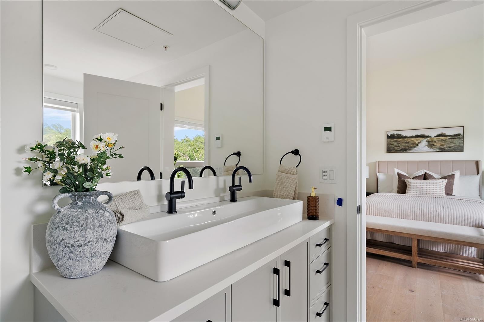 Bph1-1102 Esquimalt Rd, Esquimalt, BC - Indoor Photo Showing Bathroom