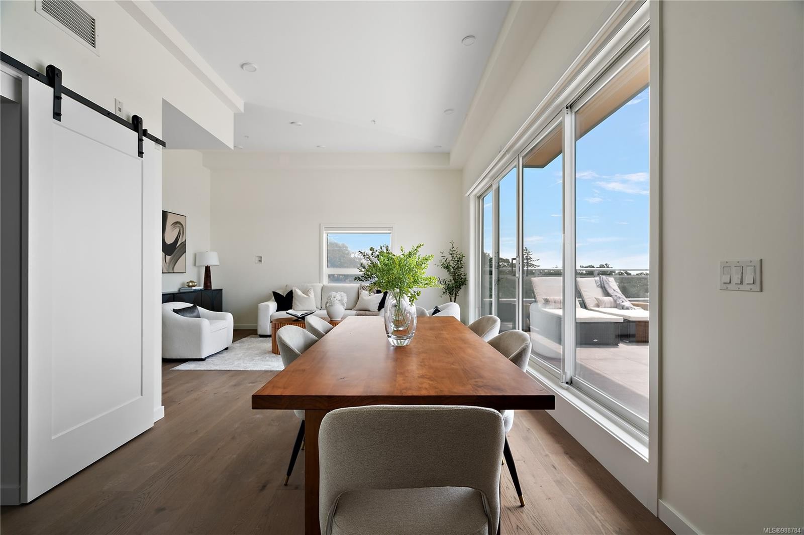 Bph1-1102 Esquimalt Rd, Esquimalt, BC - Indoor Photo Showing Other Room