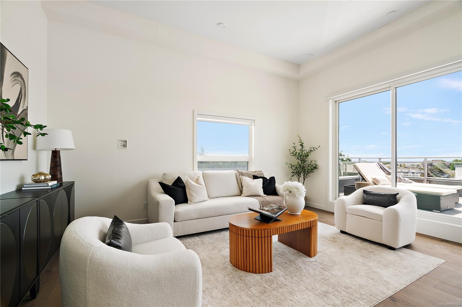 Bph1-1102 Esquimalt Rd, Esquimalt, BC - Indoor Photo Showing Living Room