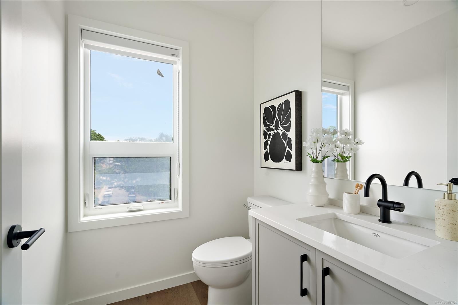 Bph1-1102 Esquimalt Rd, Esquimalt, BC - Indoor Photo Showing Bathroom