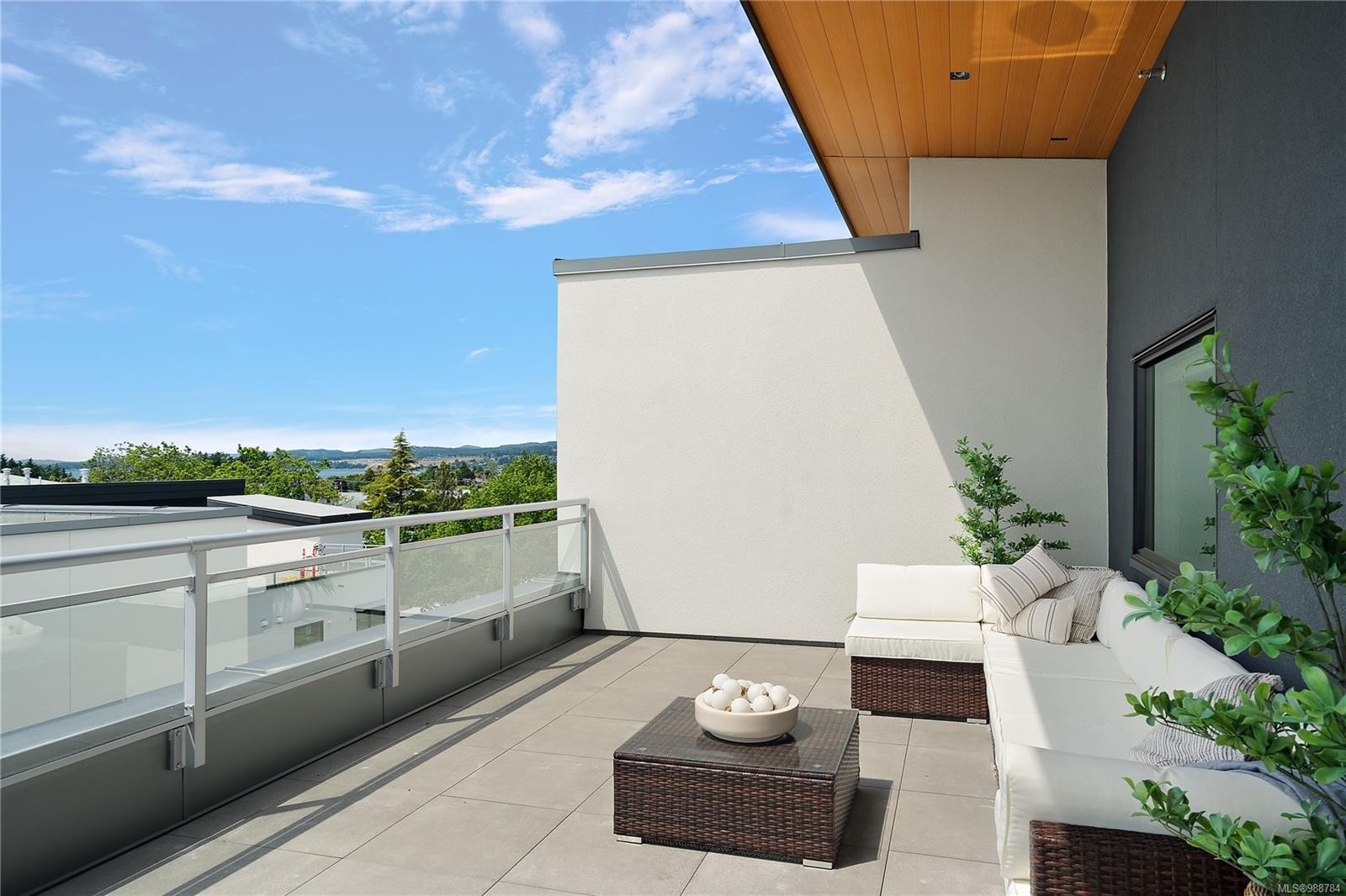 Bph1-1102 Esquimalt Rd, Esquimalt, BC - Outdoor With Balcony With Exterior