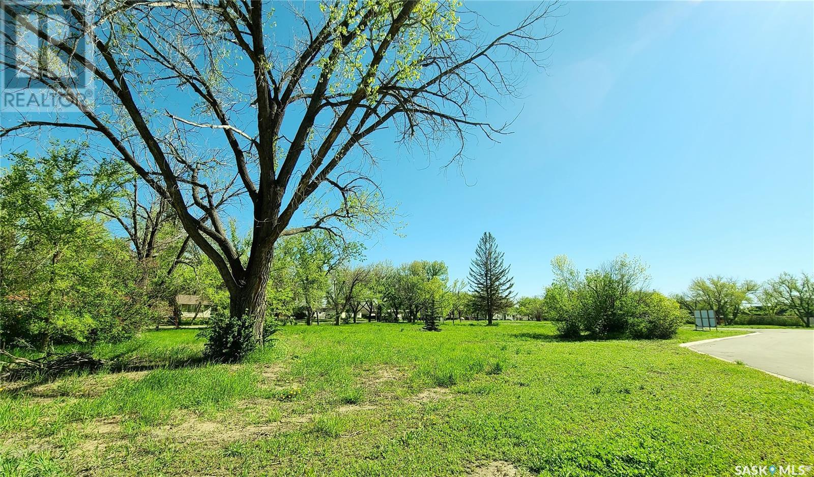 16 Kenney Crescent, Weyburn, SK