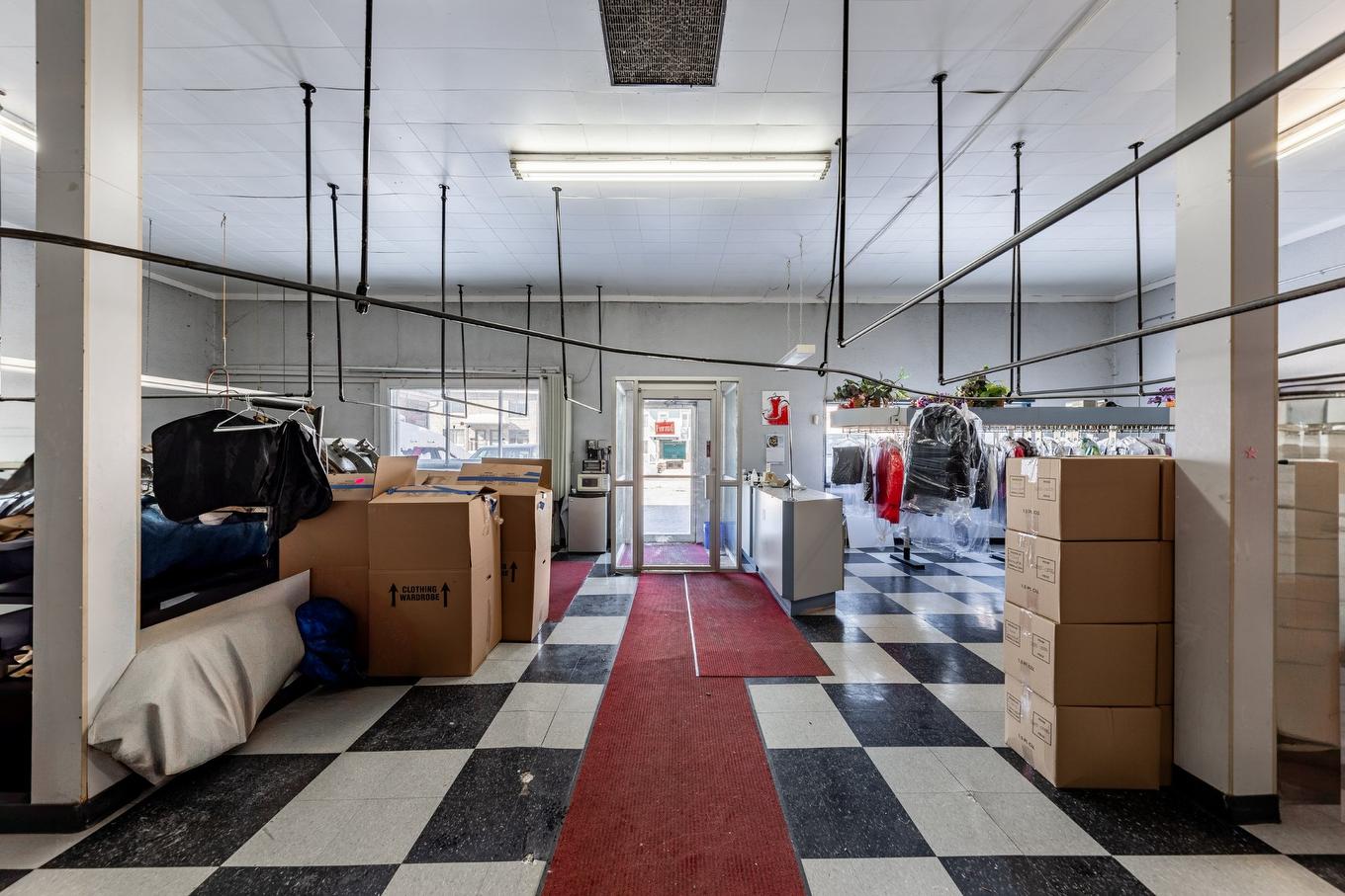 Commerce - 265 4E Avenue, Saint-Jean-Sur-Richelieu, QC - Indoor Photo Showing Other Room