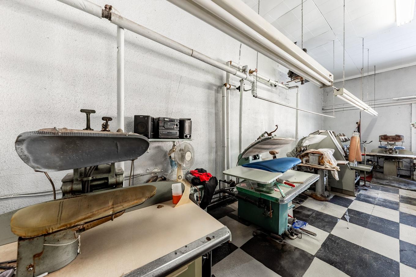 Commerce - 265 4E Avenue, Saint-Jean-Sur-Richelieu, QC - Indoor