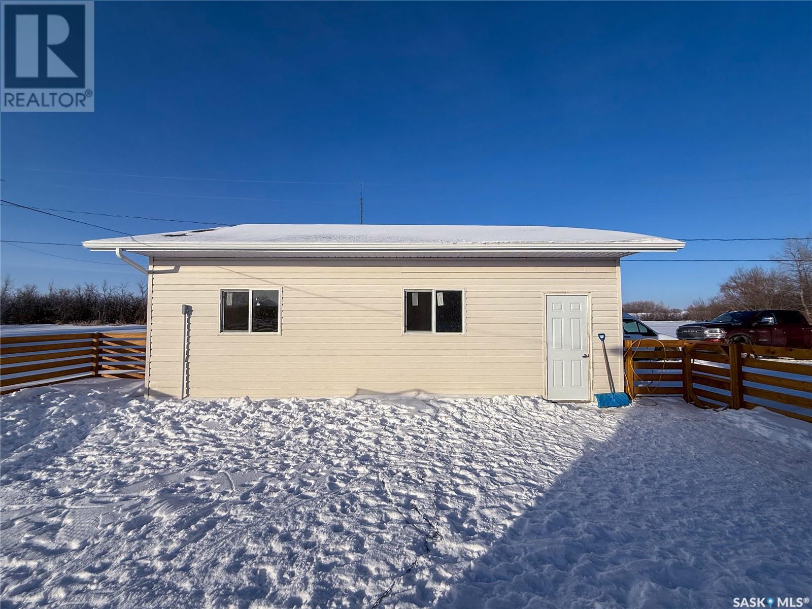 201 - 203 4Th Avenue, Climax, SK - Outdoor