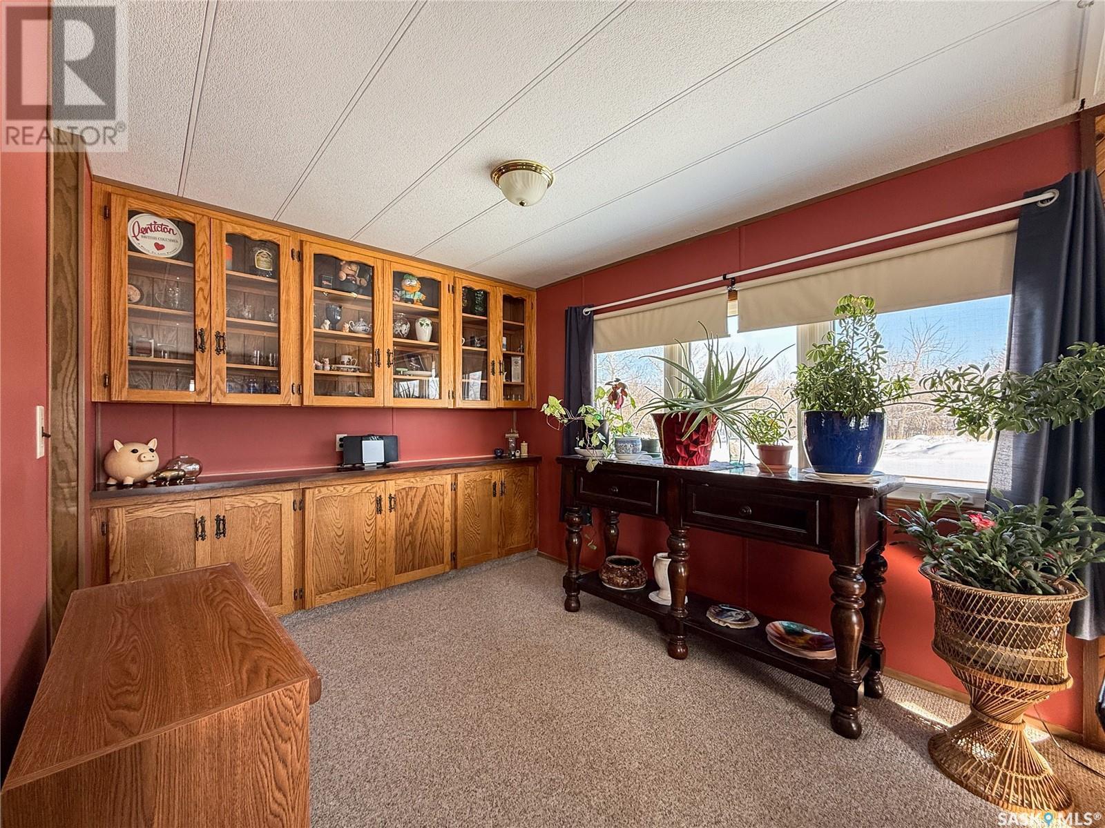 201 - 203 4Th Avenue, Climax, SK - Indoor Photo Showing Other Room