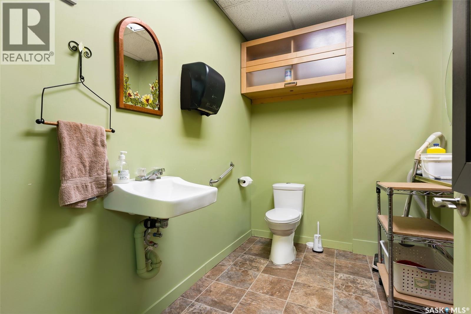 1342 Lorne Street, Regina, SK