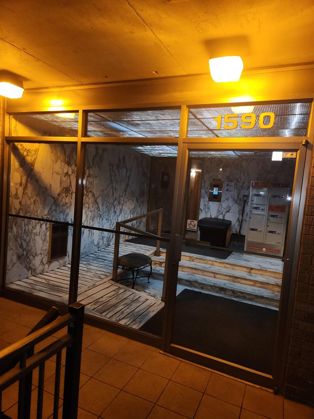 Entrée extérieure - 606-1590 Rue Louis-Carrier, Montréal (Ahuntsic-Cartierville), QC - Indoor Photo Showing Other Room