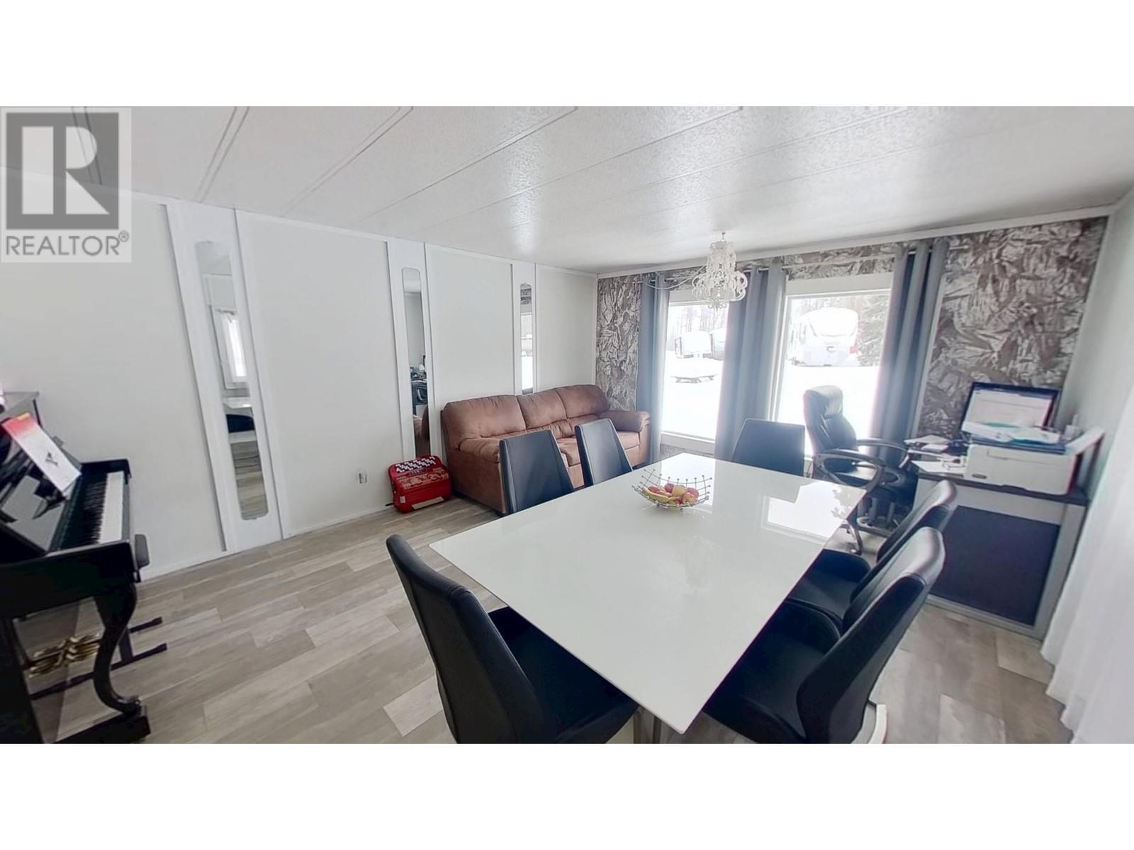 13431 N 29 Highway, Fort St. John, BC - Indoor Photo Showing Dining Room