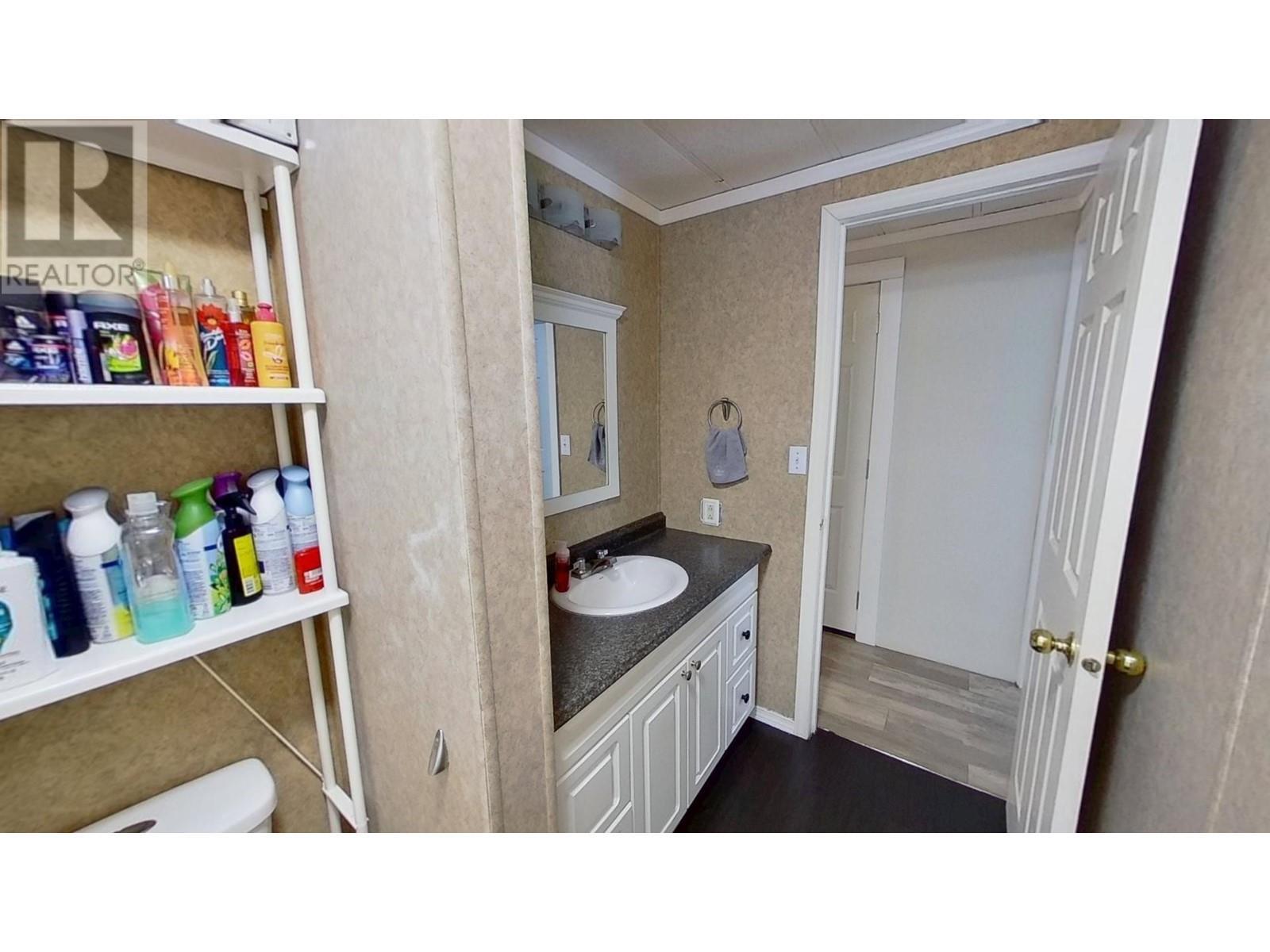 13431 N 29 Highway, Fort St. John, BC - Indoor Photo Showing Bathroom