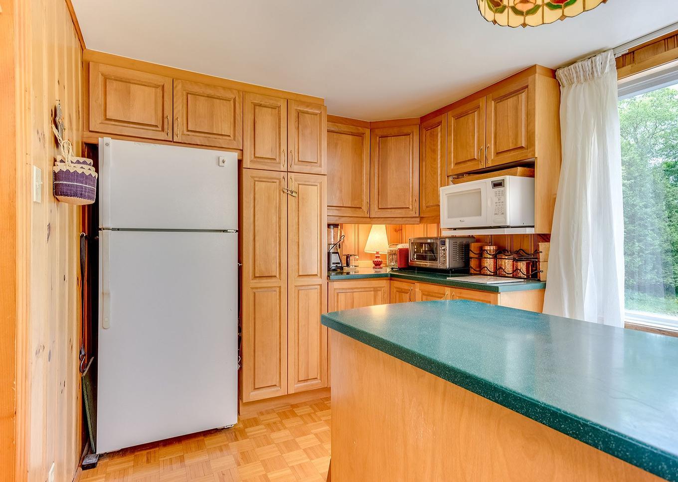 Cuisine - 35 Rue Academy, Sutton, QC - Indoor Photo Showing Kitchen