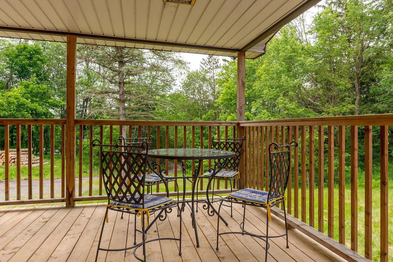 Terrasse - 35 Rue Academy, Sutton, QC - Outdoor With Deck Patio Veranda With Exterior