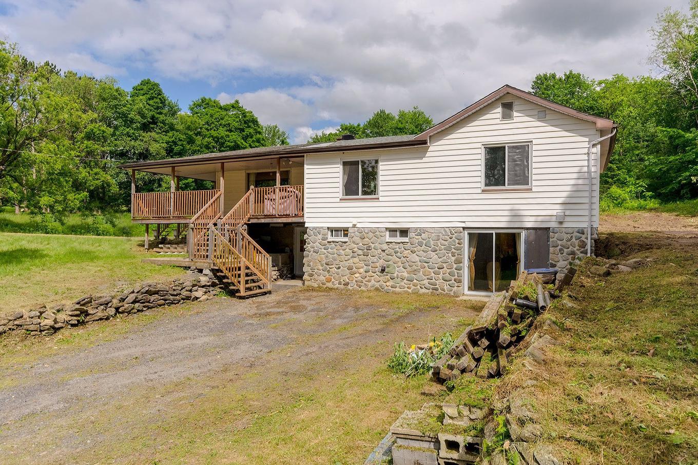 Face arrière - 35 Rue Academy, Sutton, QC - Outdoor