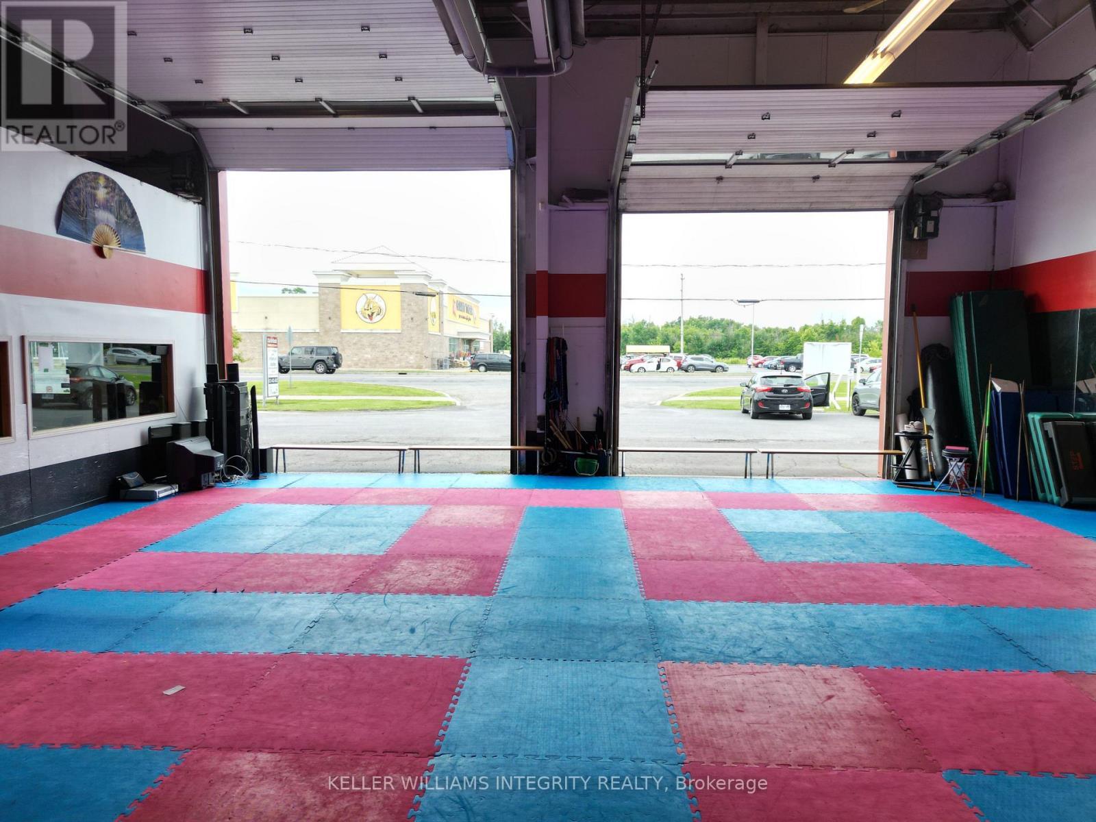 671 Notre Dame Street, Russell, ON