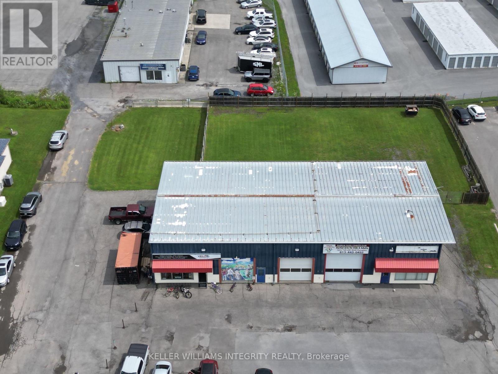 671 Notre Dame Street, Russell, ON