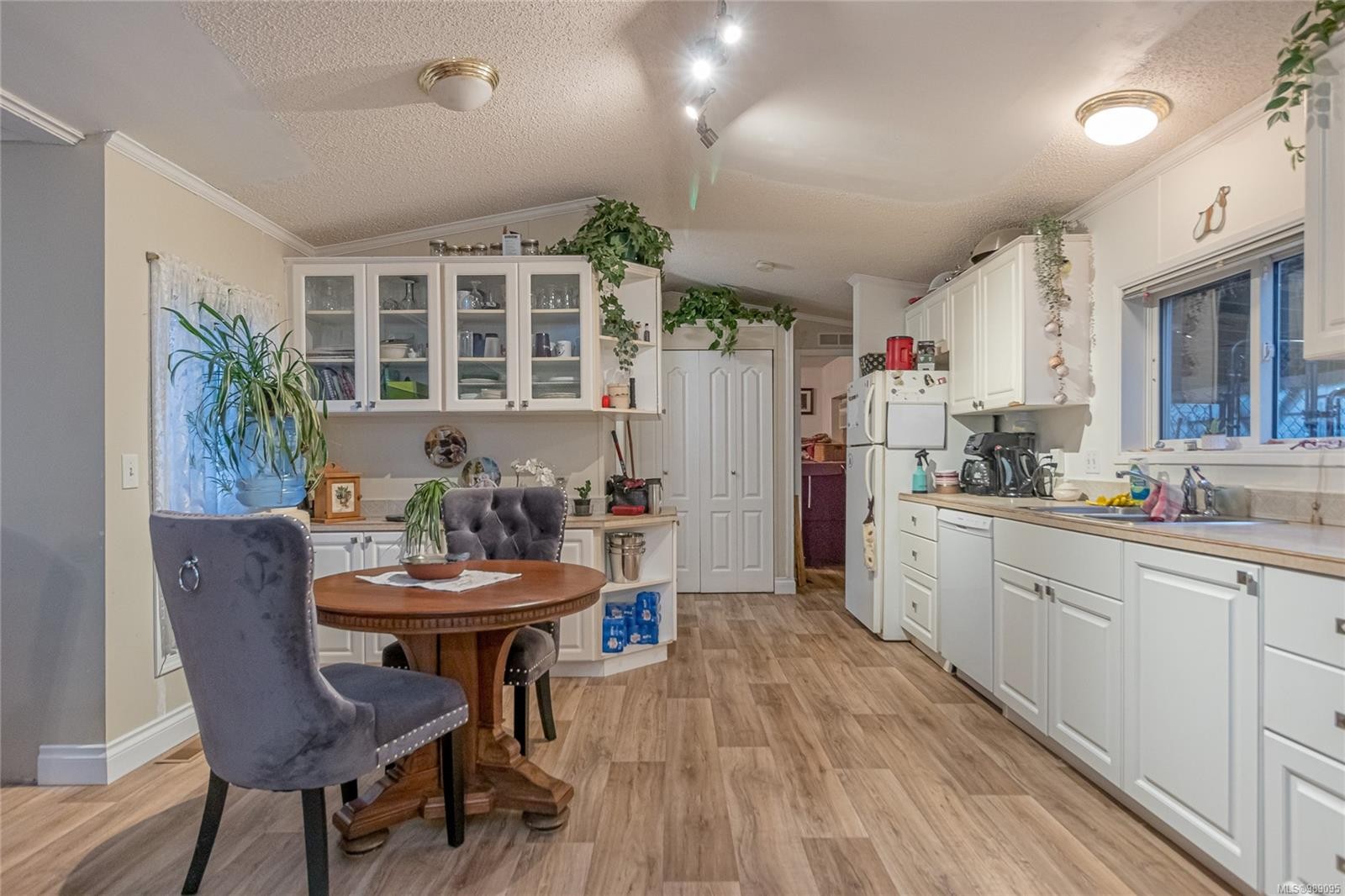 2450/2440 Whistler Rd West, Qualicum Beach, BC