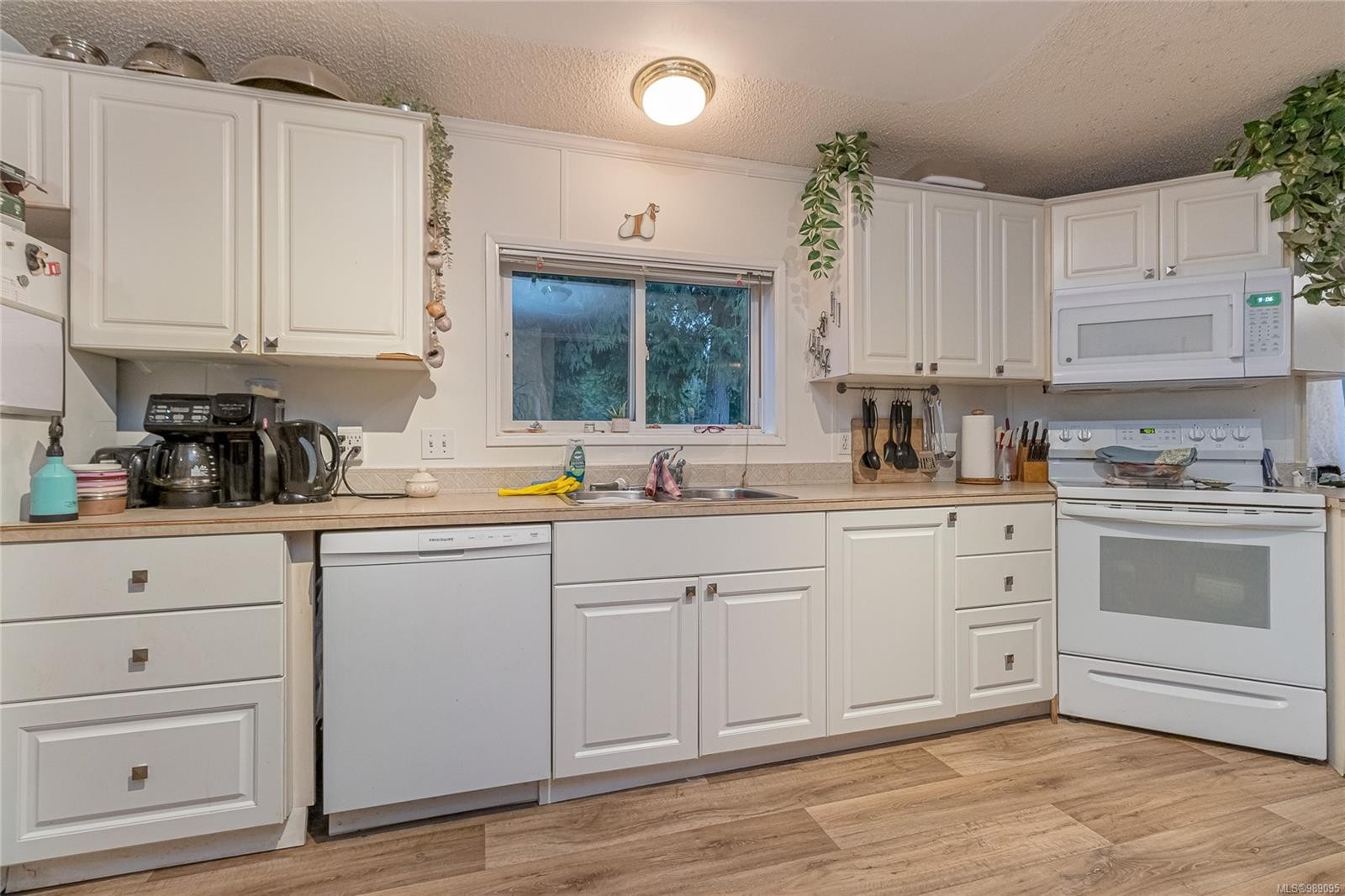 2450/2440 Whistler Rd West, Qualicum Beach, BC