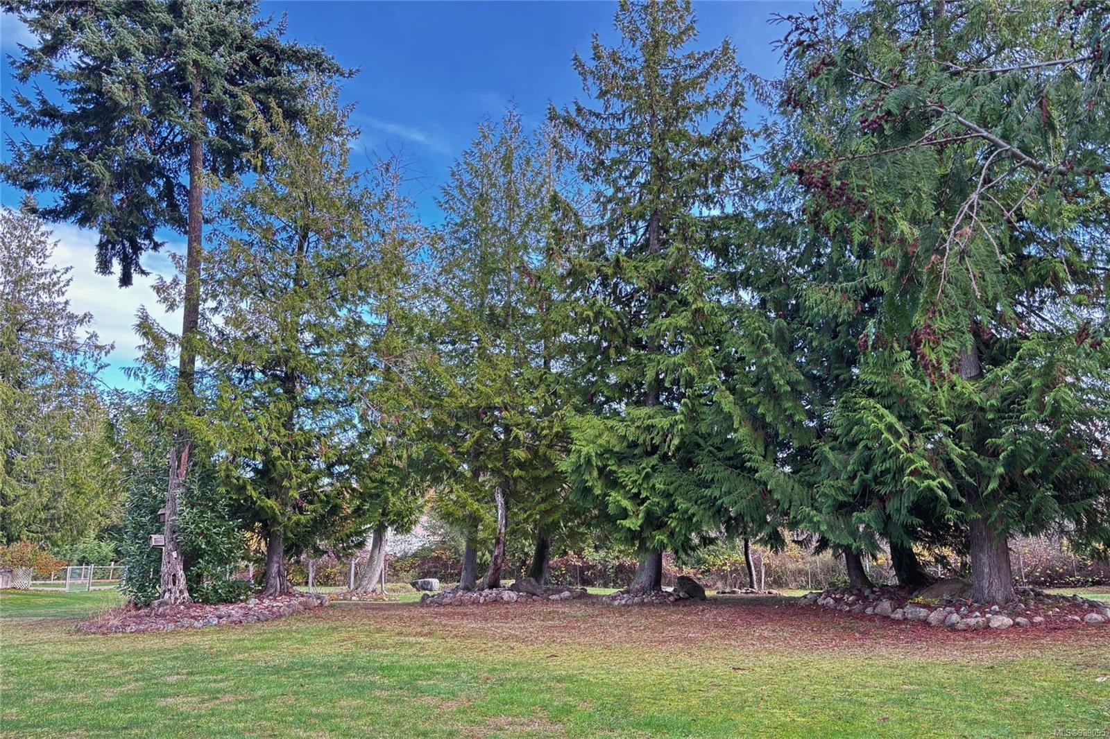 2450/2440 Whistler Rd West, Qualicum Beach, BC