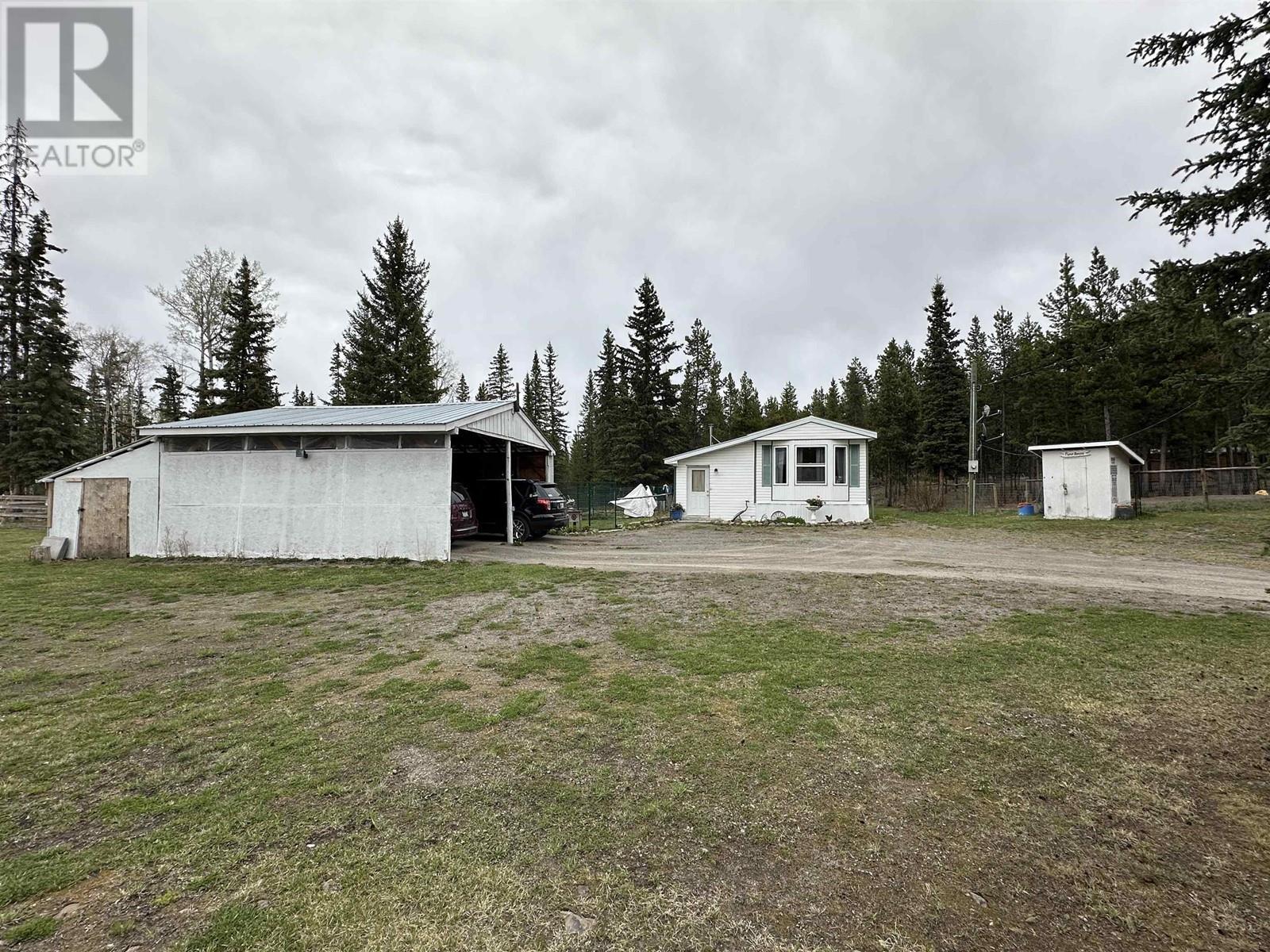 5793 Little Fort 24 Highway, 100 Mile House, BC - Outdoor