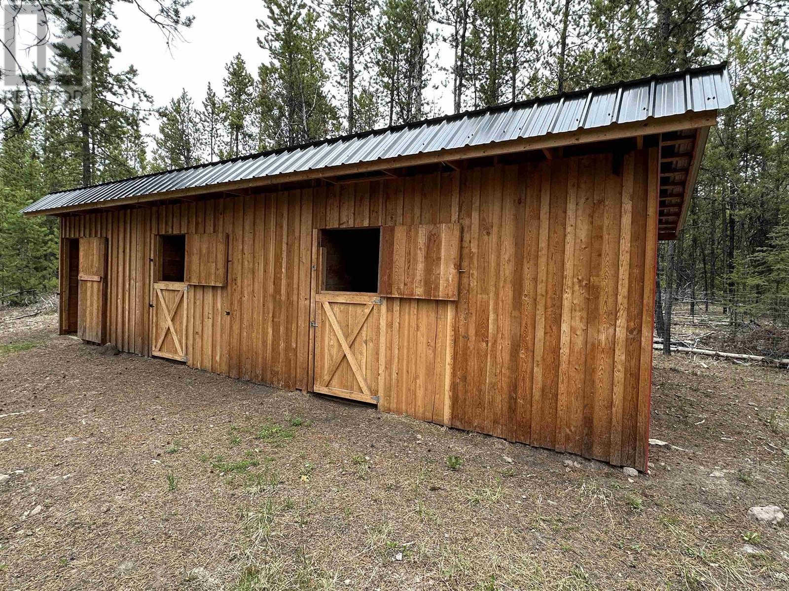 5793 Little Fort 24 Highway, 100 Mile House, BC - Outdoor