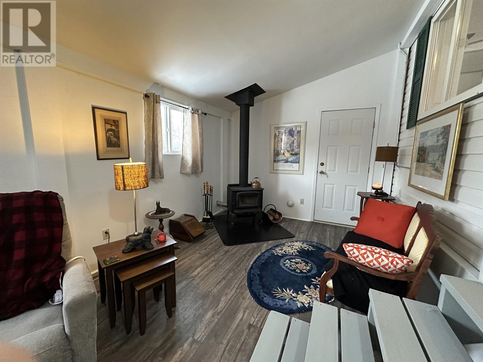 5793 Little Fort 24 Highway, 100 Mile House, BC - Indoor