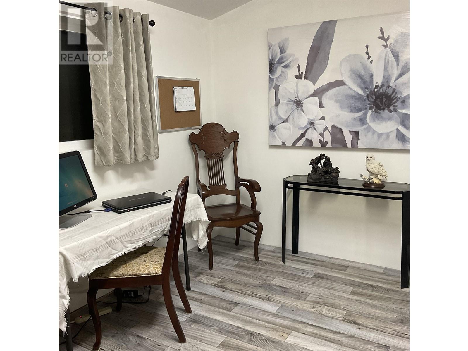 5793 Little Fort 24 Highway, 100 Mile House, BC - Indoor